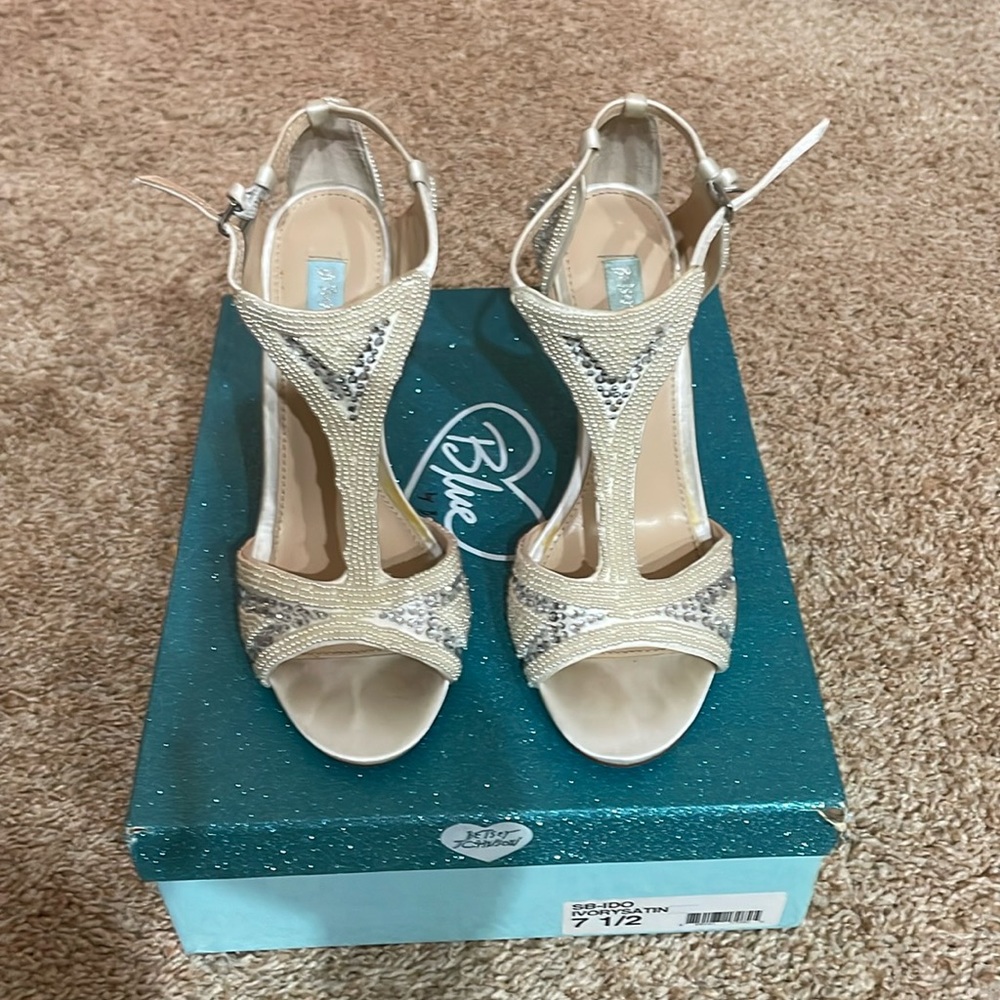 Blue Betsey Johnson - Ivory